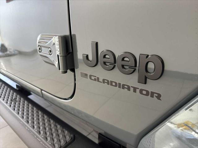 new 2025 Jeep Gladiator car, priced at $47,532