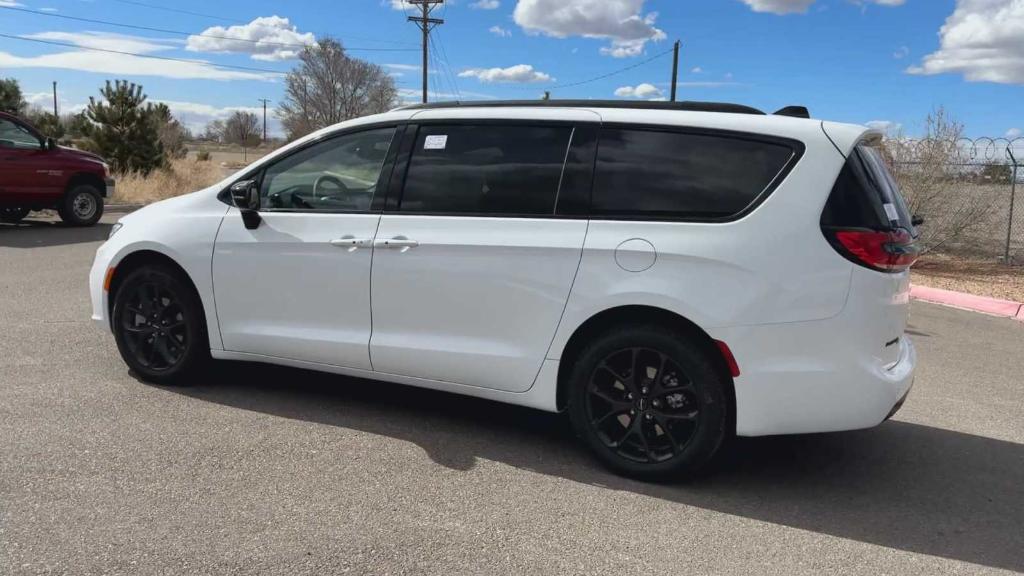 new 2024 Chrysler Pacifica car, priced at $54,510