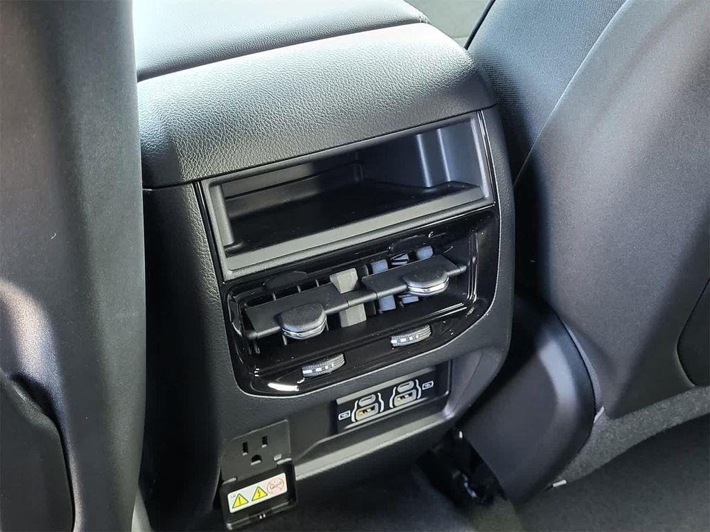 new 2025 Jeep Grand Cherokee car, priced at $38,237