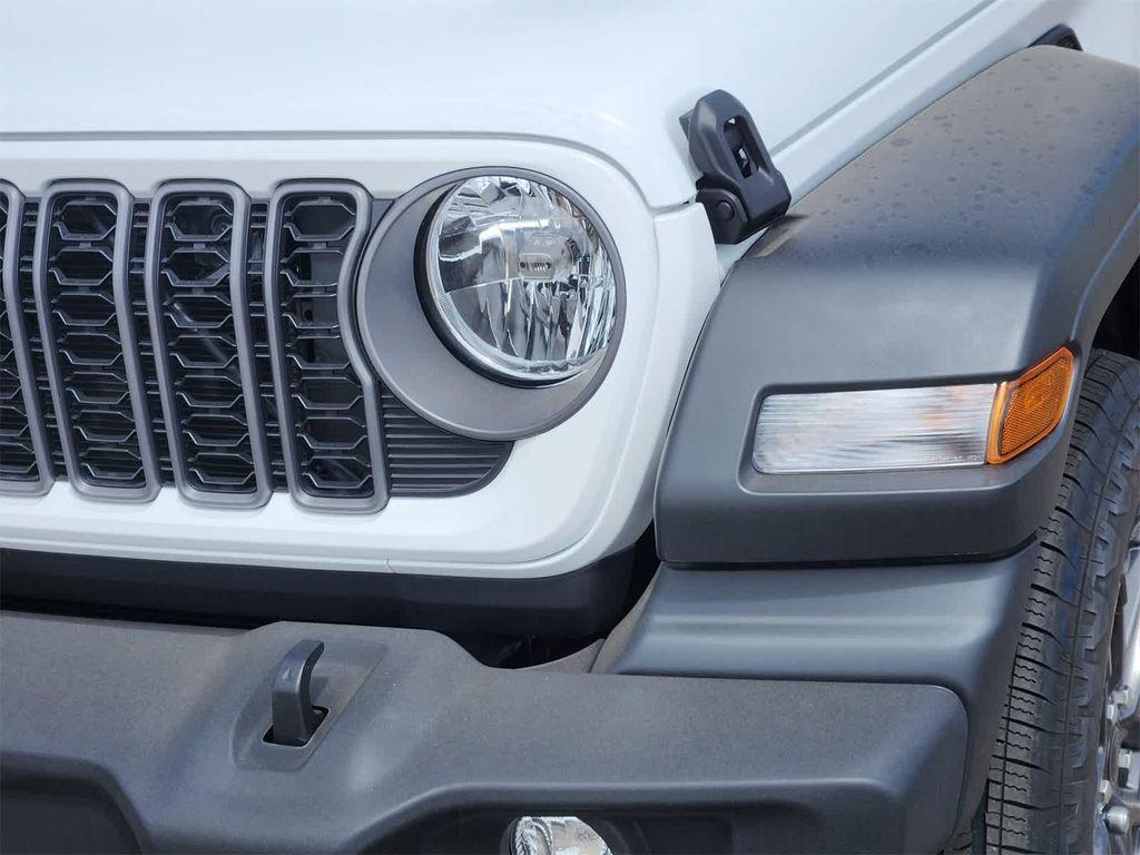 new 2025 Jeep Wrangler car, priced at $39,000