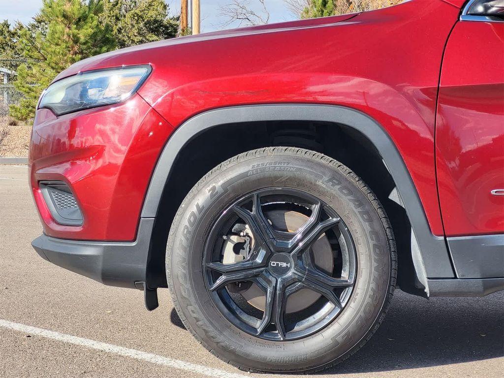 used 2021 Jeep Cherokee car, priced at $16,936