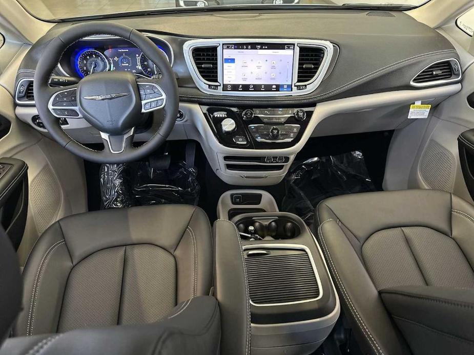 new 2024 Chrysler Pacifica car, priced at $37,000