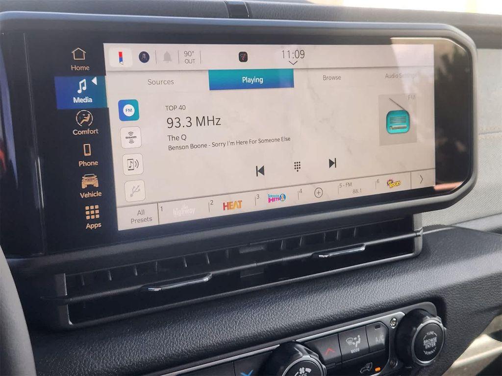 new 2025 Jeep Wrangler car, priced at $40,561