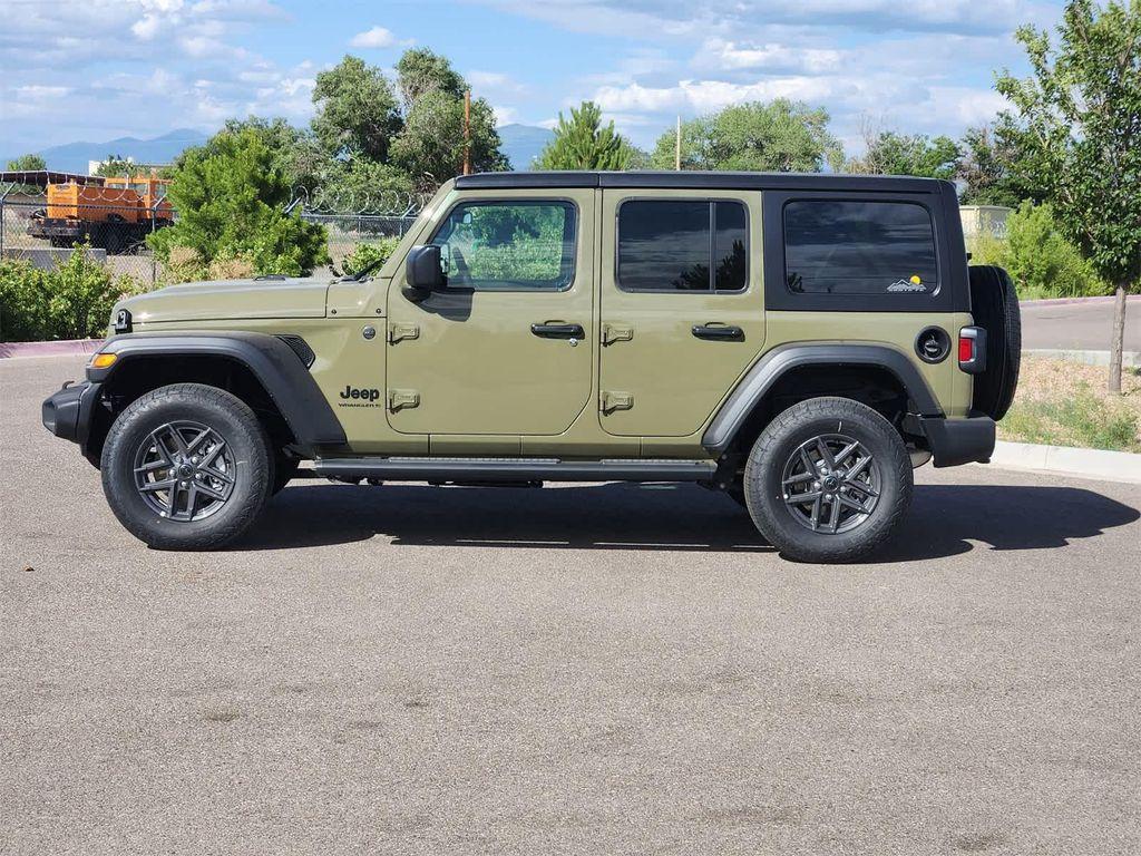 new 2025 Jeep Wrangler car, priced at $40,561