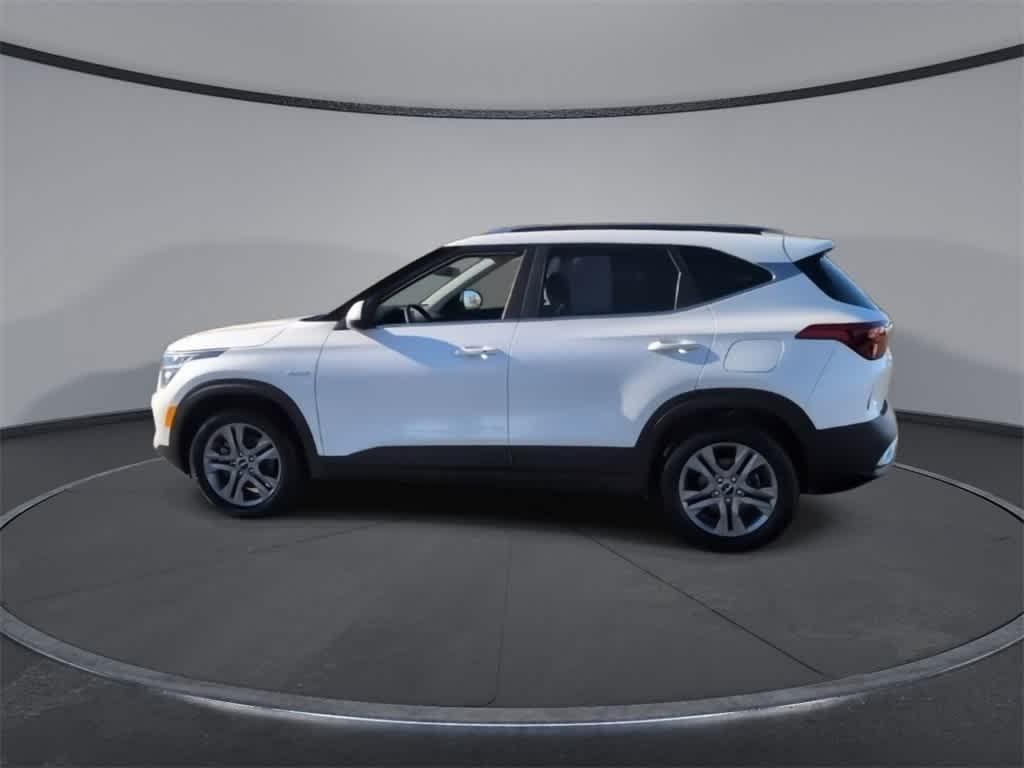 used 2023 Kia Seltos car, priced at $22,857