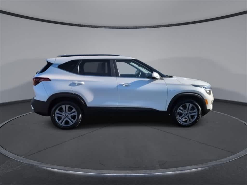 used 2023 Kia Seltos car, priced at $22,857
