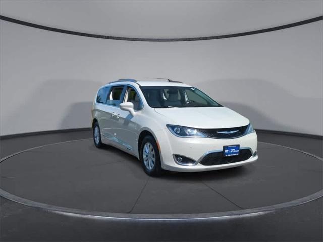used 2019 Chrysler Pacifica car, priced at $15,804