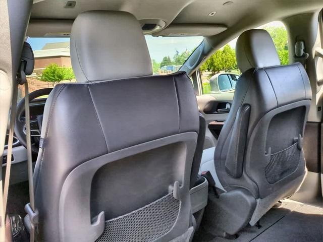 used 2019 Chrysler Pacifica car, priced at $15,804