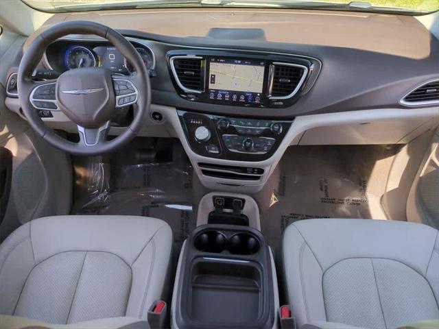 used 2019 Chrysler Pacifica car, priced at $15,804