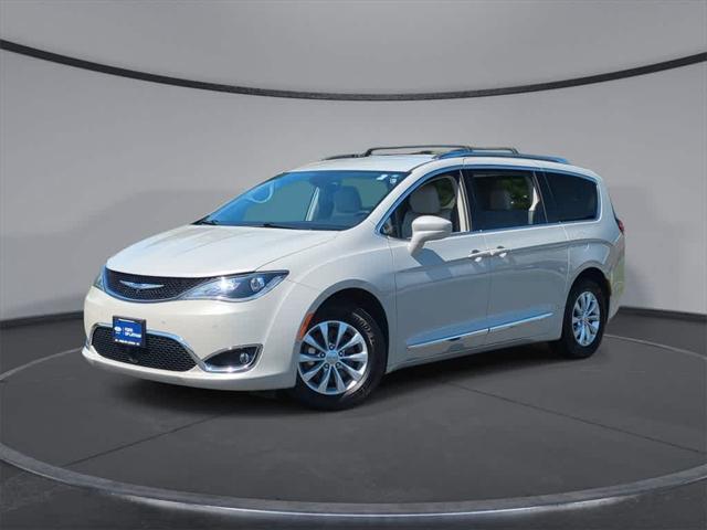 used 2019 Chrysler Pacifica car, priced at $15,804