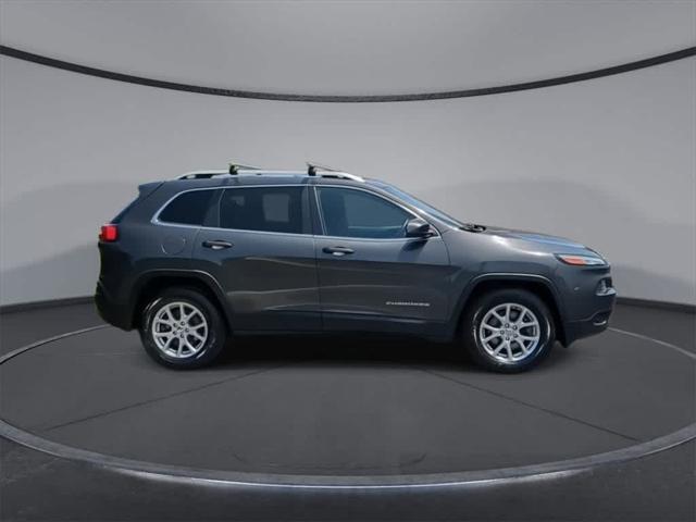 used 2015 Jeep Cherokee car, priced at $11,539