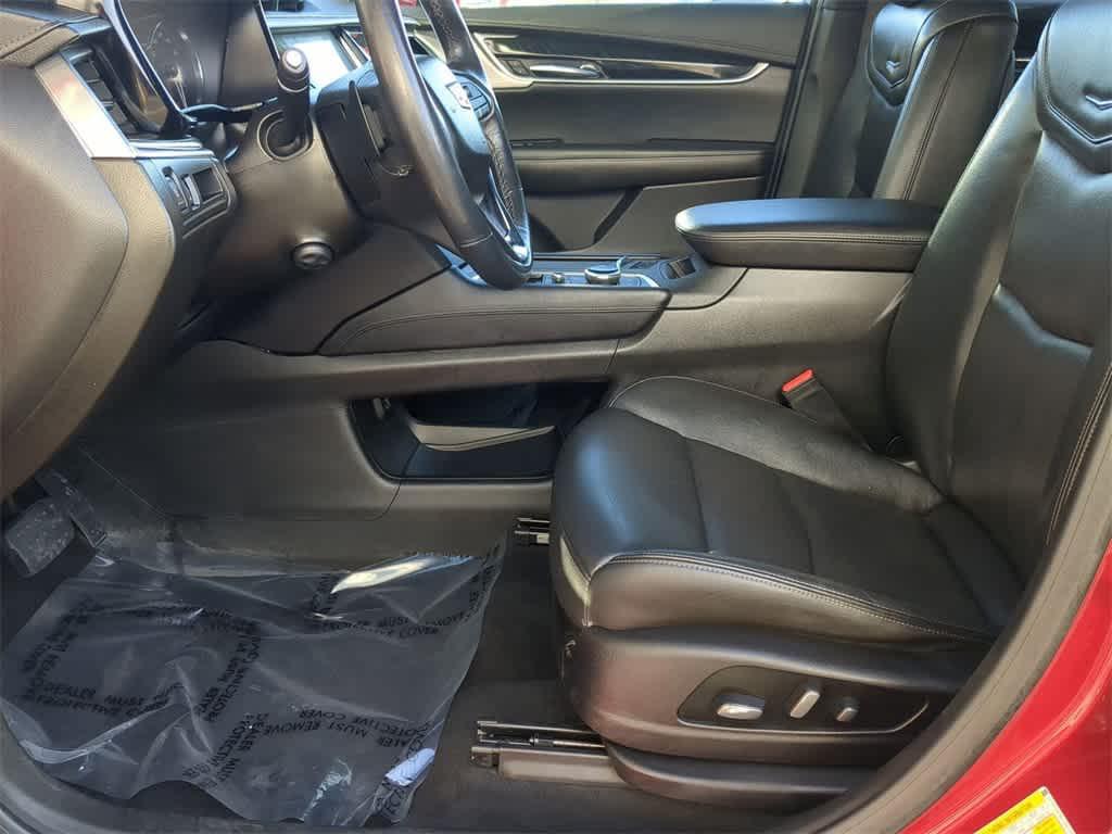 used 2020 Cadillac XT6 car, priced at $27,776