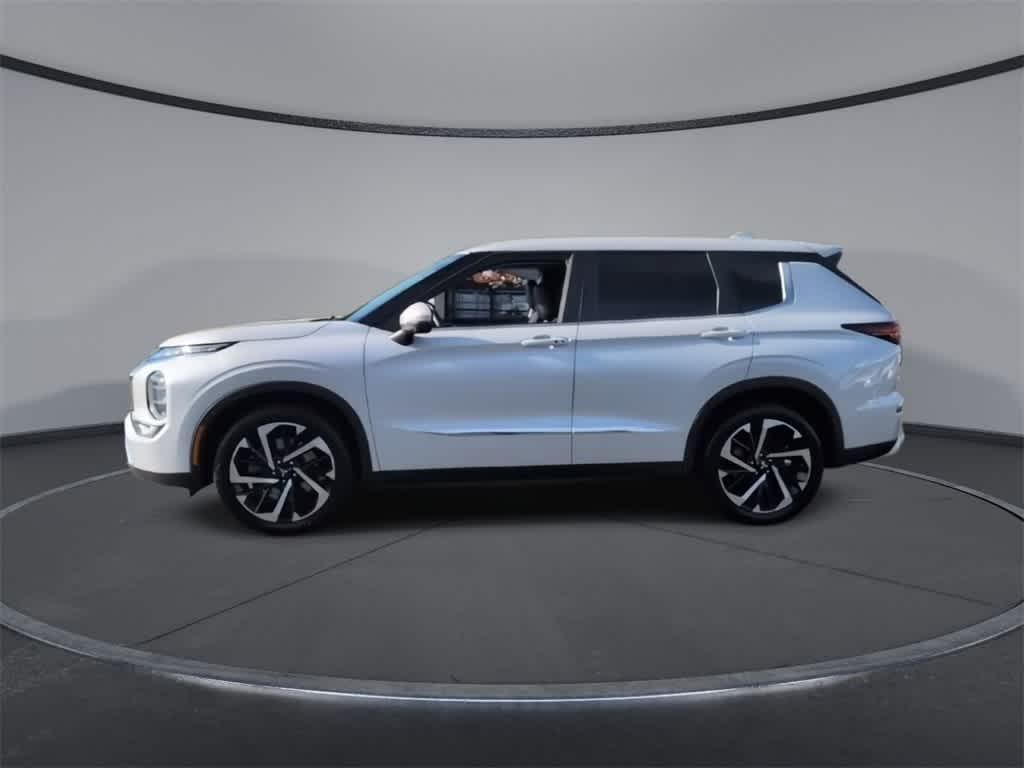 used 2023 Mitsubishi Outlander car, priced at $18,433