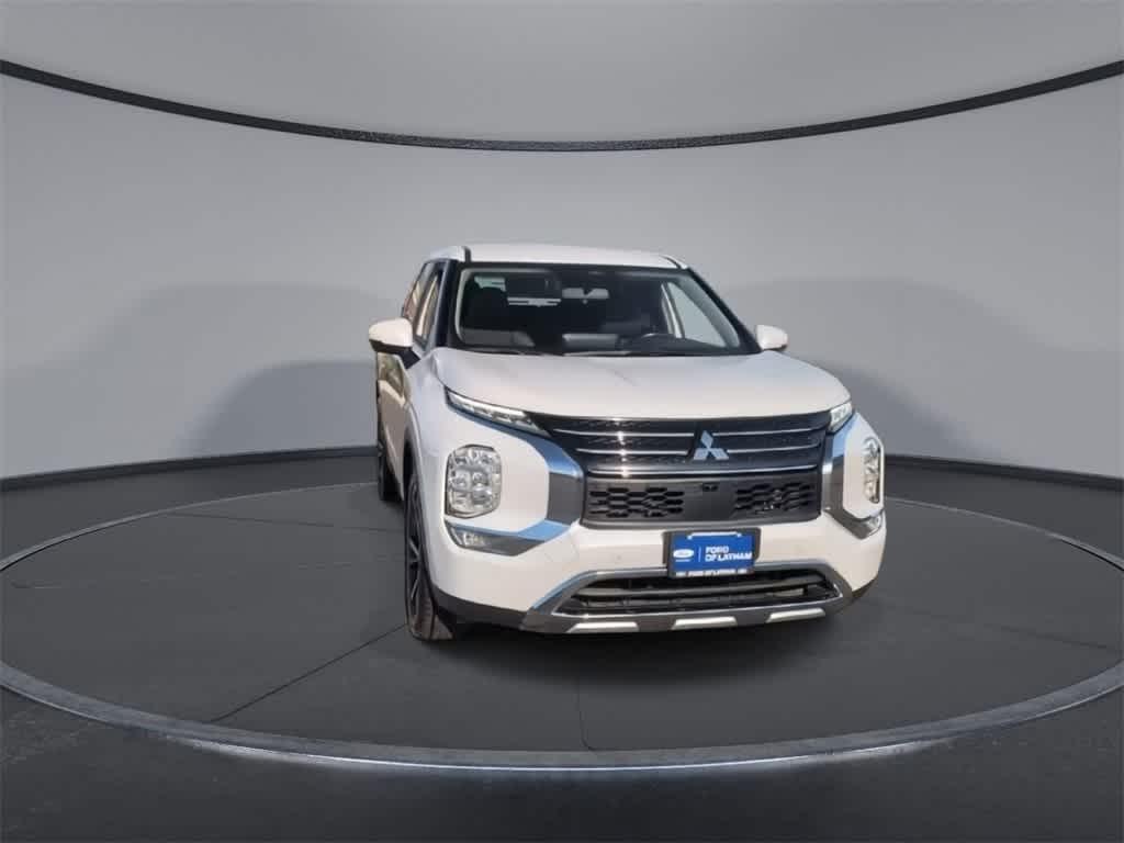 used 2023 Mitsubishi Outlander car, priced at $18,433