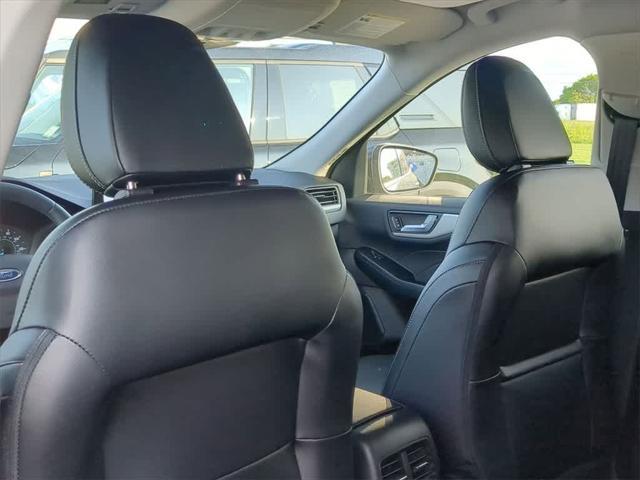 used 2022 Ford Escape car, priced at $24,224