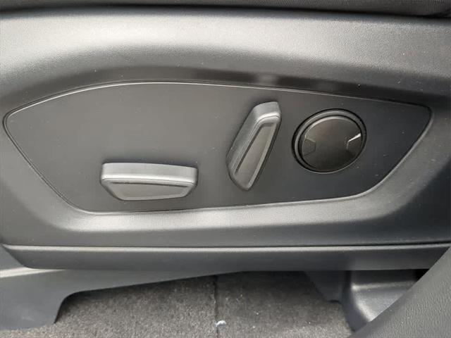 new 2025 Ford Explorer car, priced at $41,060