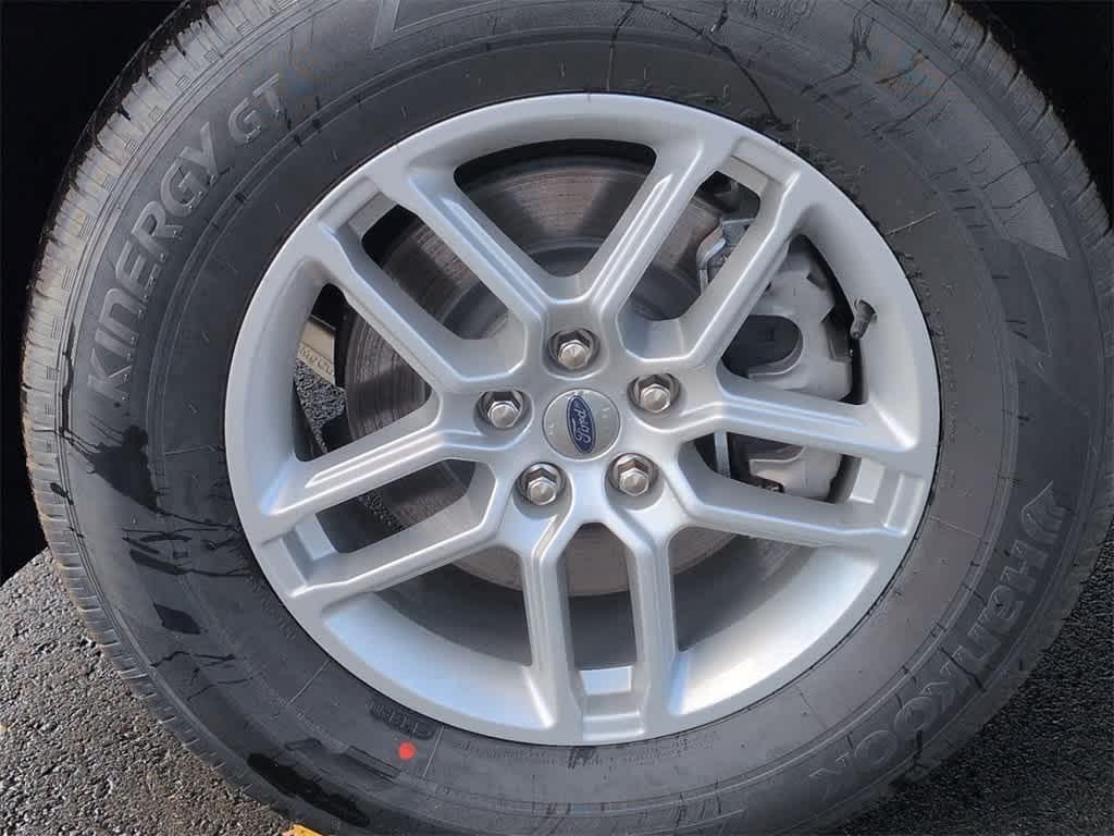 new 2025 Ford Explorer car, priced at $44,111