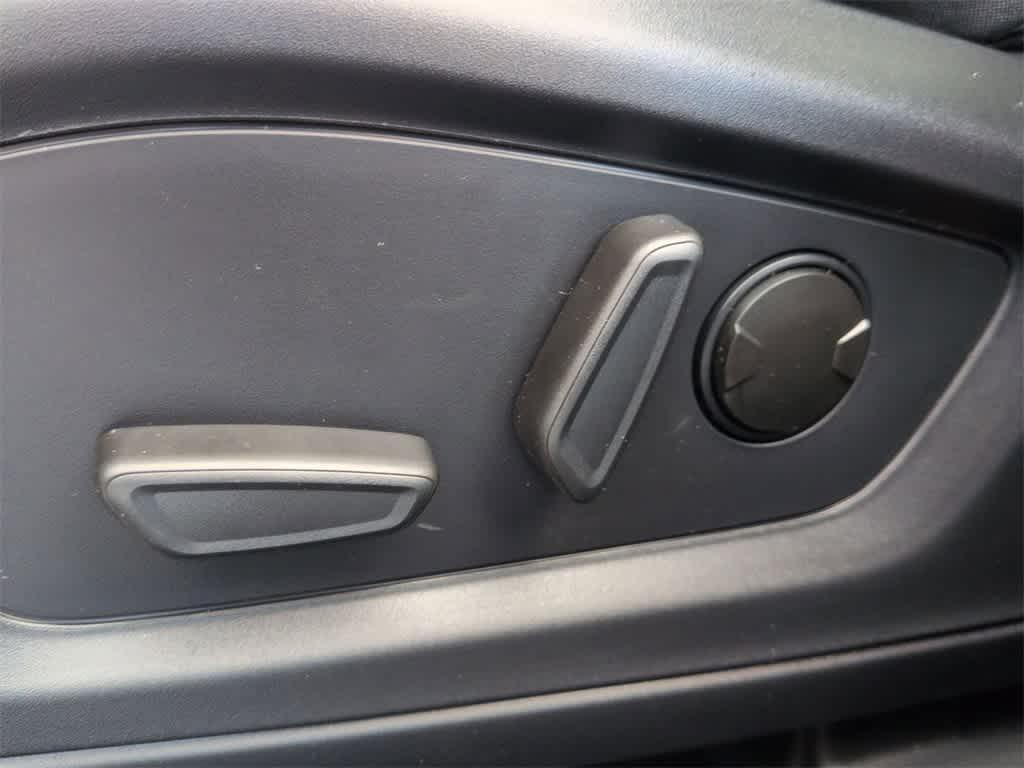 new 2025 Ford Explorer car, priced at $43,912