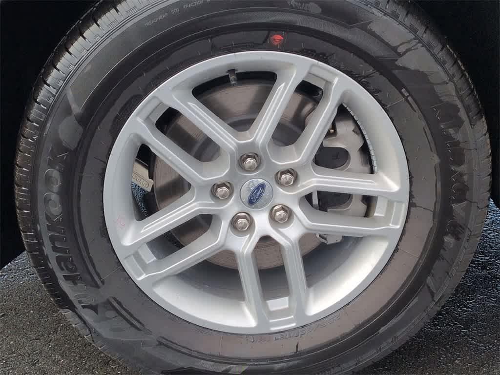 new 2025 Ford Explorer car, priced at $43,912