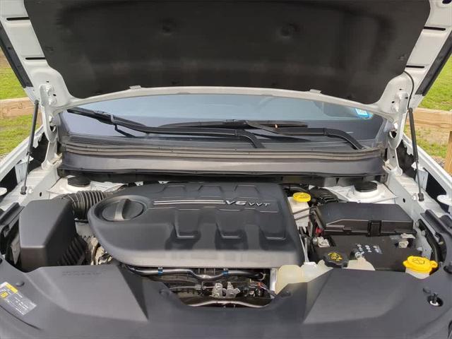 used 2022 Jeep Cherokee car, priced at $25,875