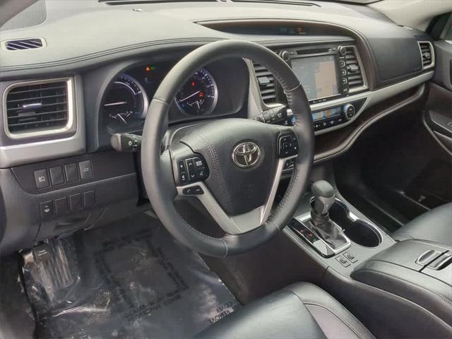 used 2019 Toyota Highlander Hybrid car, priced at $29,800