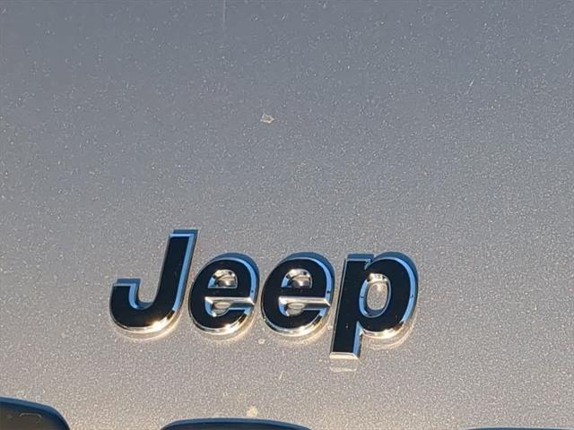 used 2018 Jeep Cherokee car, priced at $12,999