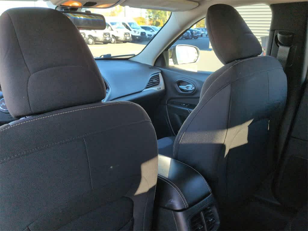 used 2015 Jeep Cherokee car, priced at $13,548