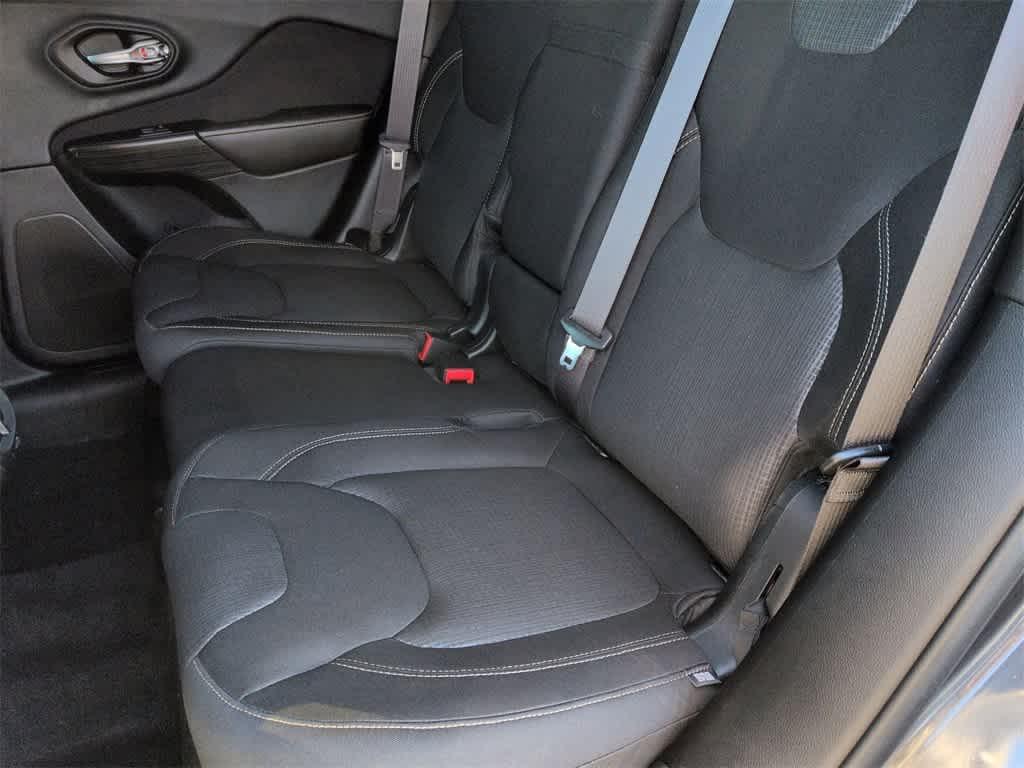 used 2015 Jeep Cherokee car, priced at $13,548