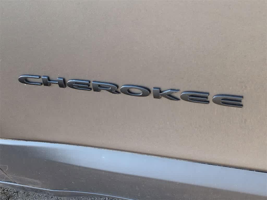 used 2015 Jeep Cherokee car, priced at $13,548