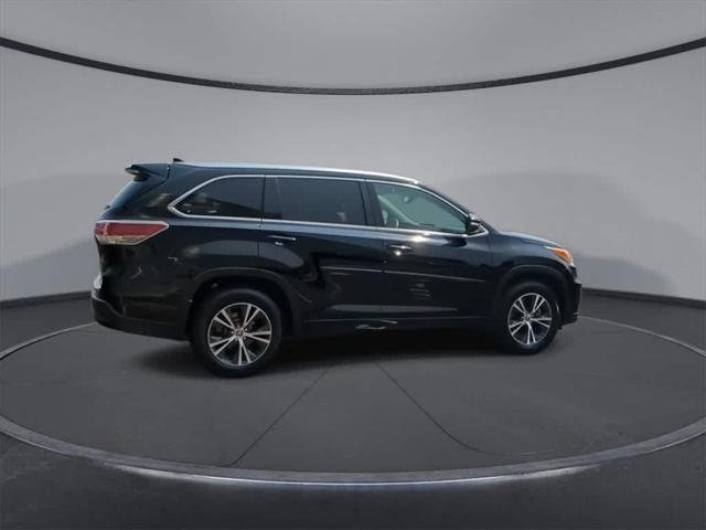 used 2016 Toyota Highlander car, priced at $14,991