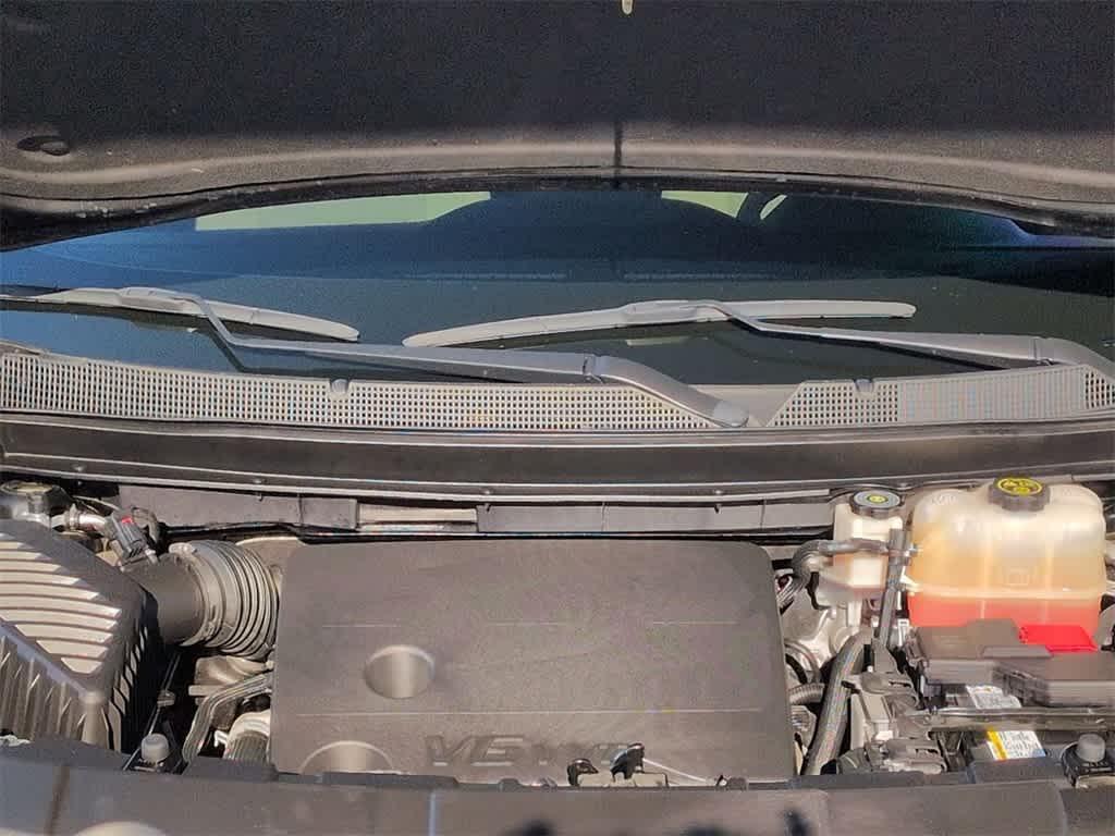 used 2023 Chevrolet Traverse car, priced at $26,449