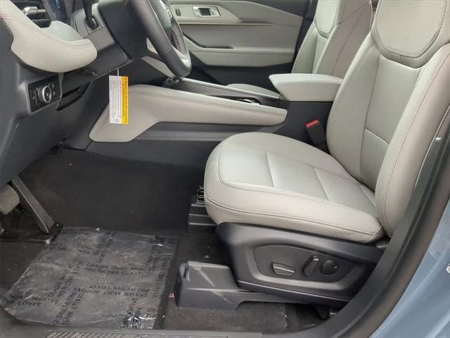 new 2025 Ford Explorer car, priced at $45,147