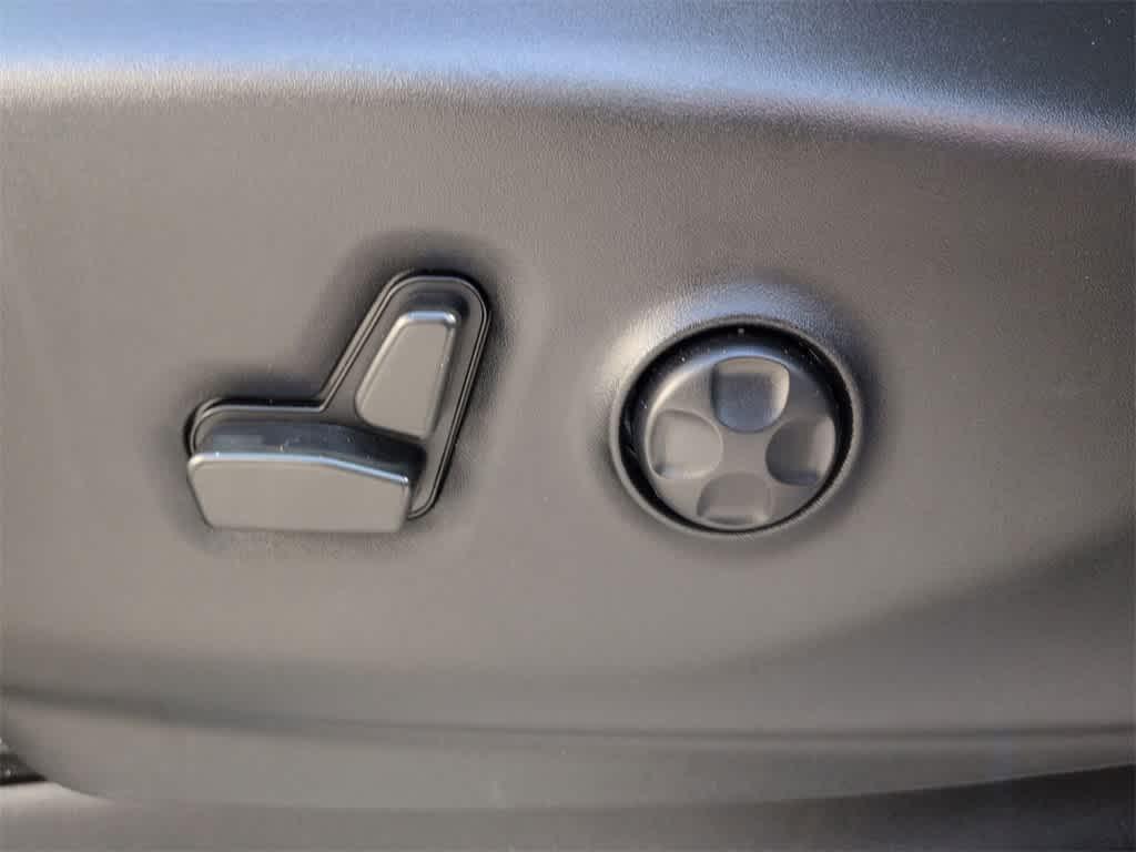 used 2024 Chrysler Pacifica Hybrid car, priced at $29,429