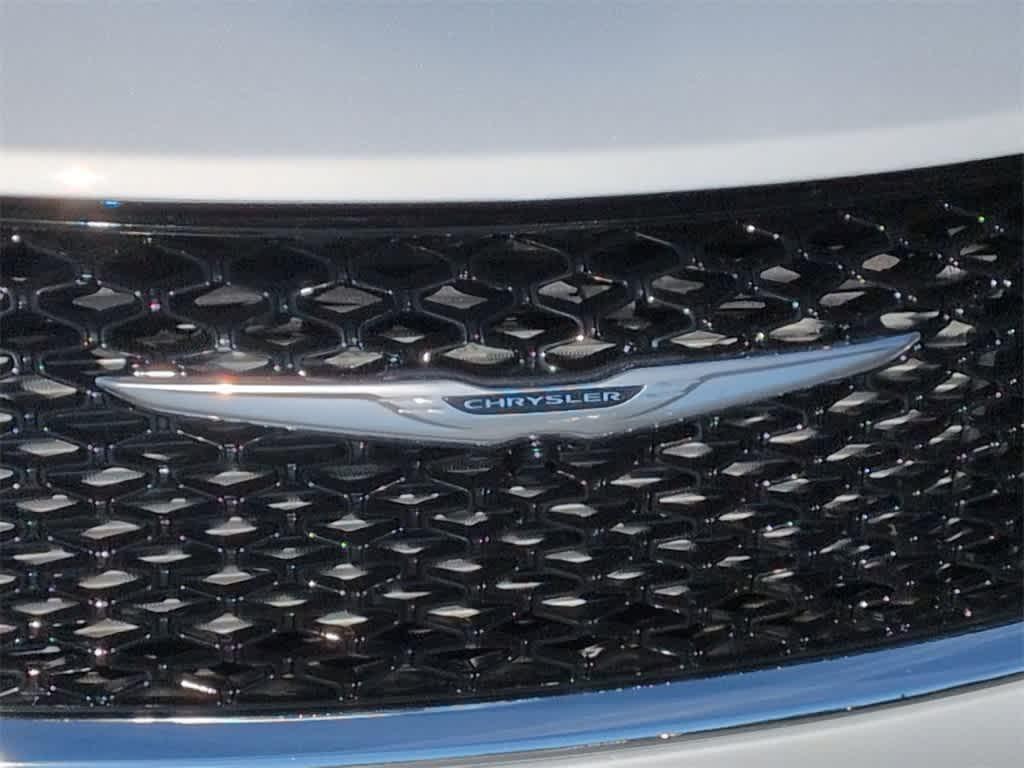 used 2024 Chrysler Pacifica Hybrid car, priced at $29,429