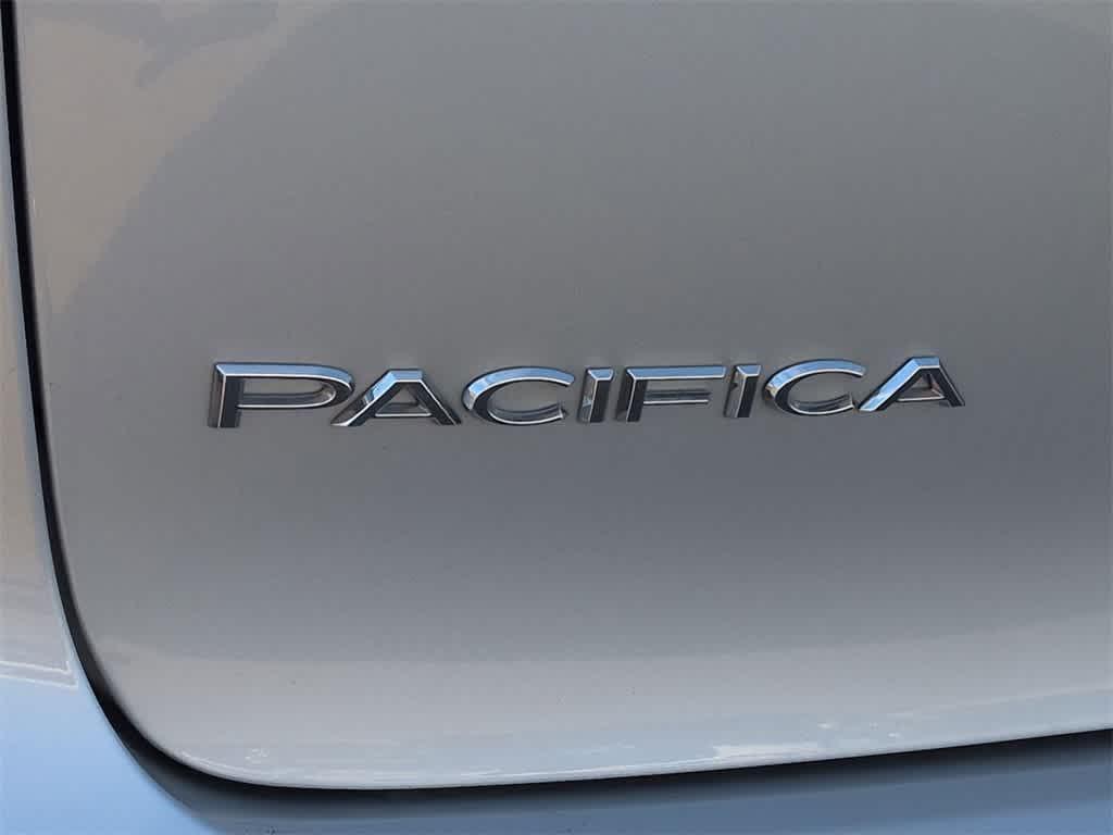 used 2024 Chrysler Pacifica Hybrid car, priced at $29,429
