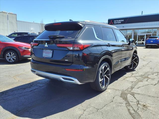 new 2024 Mitsubishi Outlander car, priced at $39,610