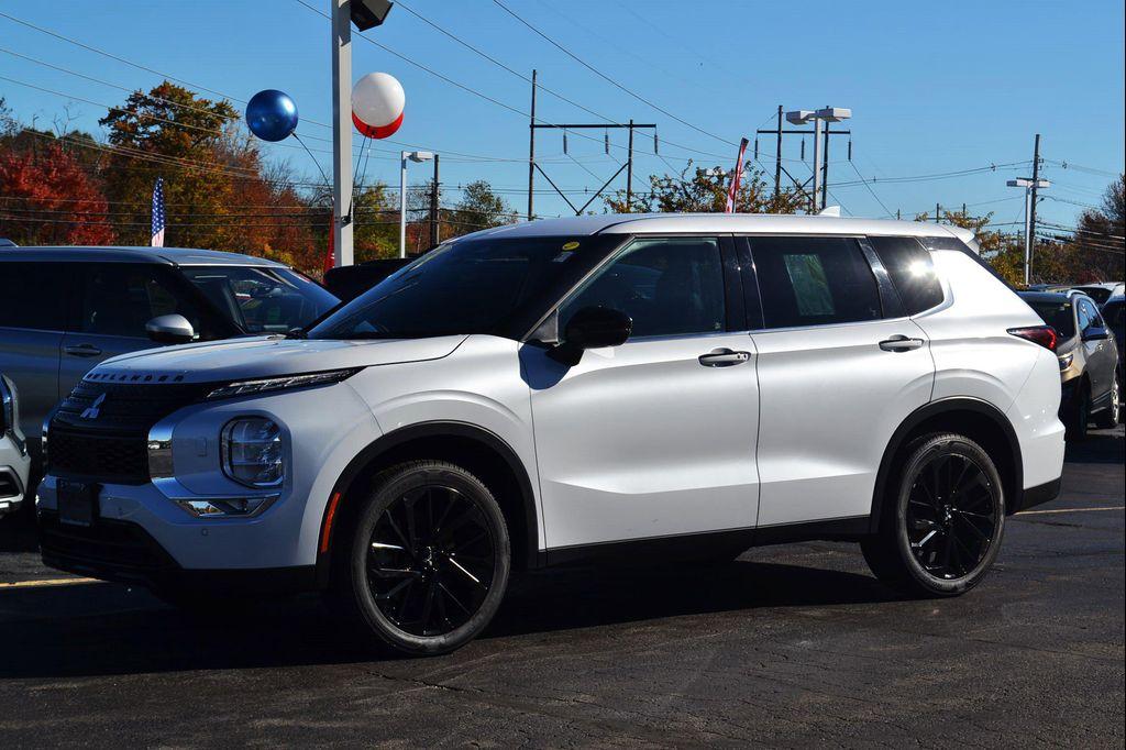 used 2023 Mitsubishi Outlander car, priced at $27,997