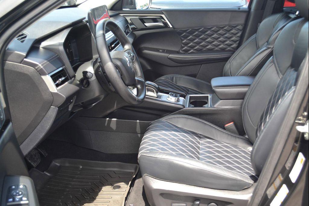 used 2024 Mitsubishi Outlander car, priced at $31,997