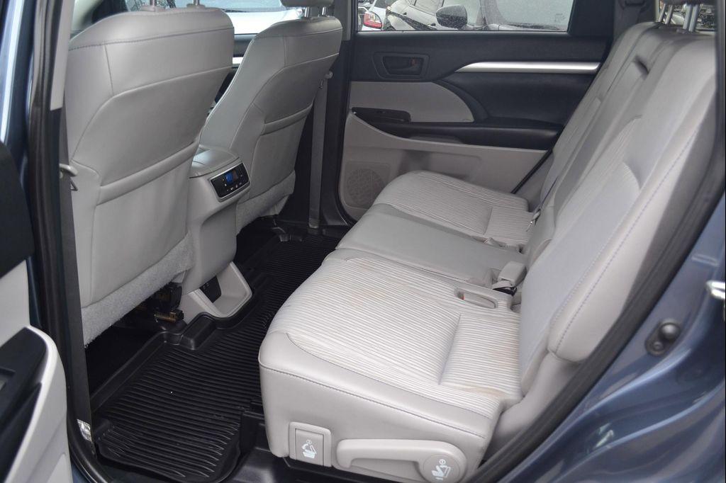 used 2019 Toyota Highlander car, priced at $27,997