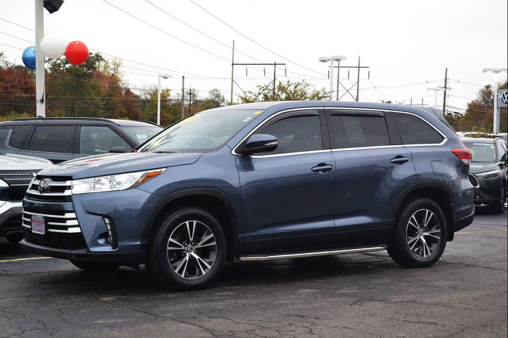 used 2019 Toyota Highlander car, priced at $27,997