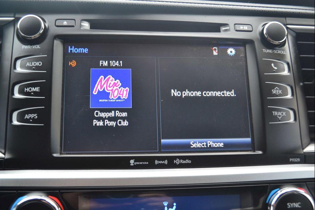 used 2019 Toyota Highlander car, priced at $27,997