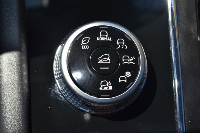 used 2024 Mitsubishi Outlander car, priced at $30,997