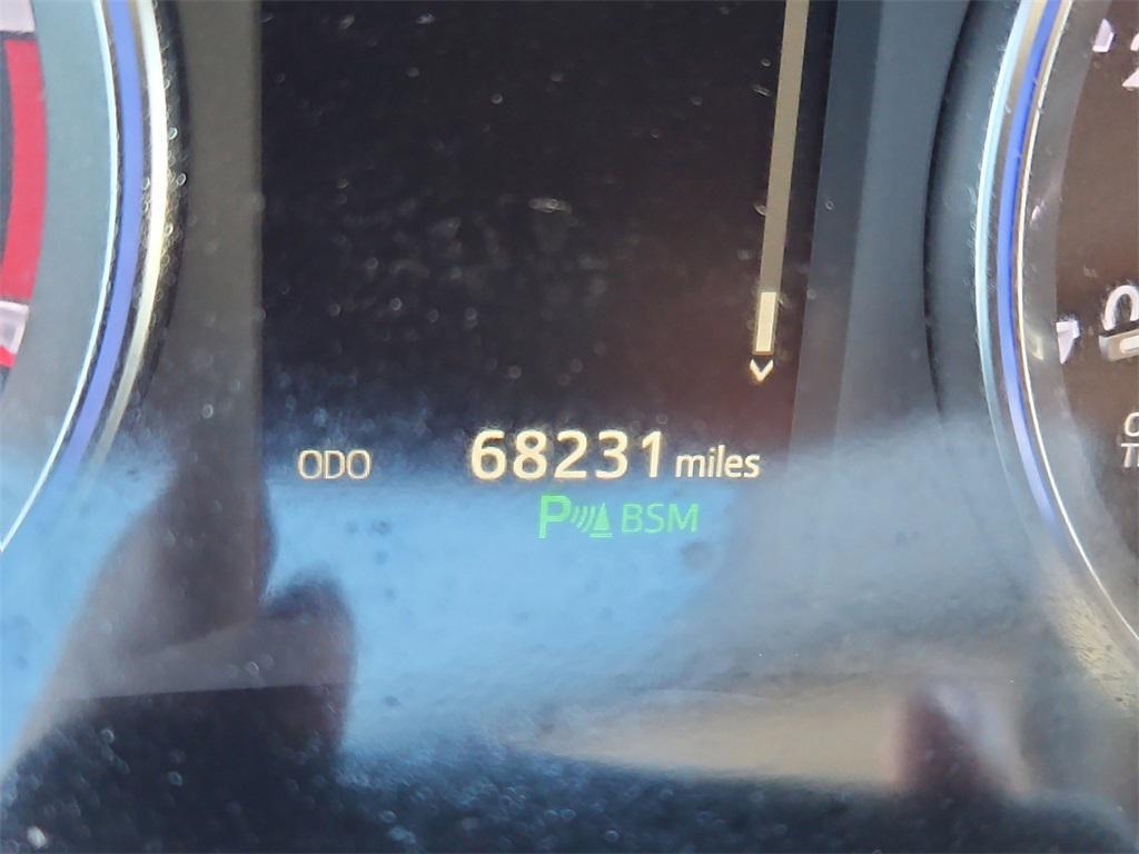used 2017 Toyota Highlander car, priced at $27,237