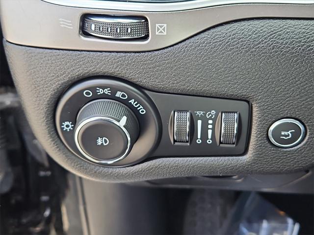 used 2021 Jeep Cherokee car, priced at $25,987