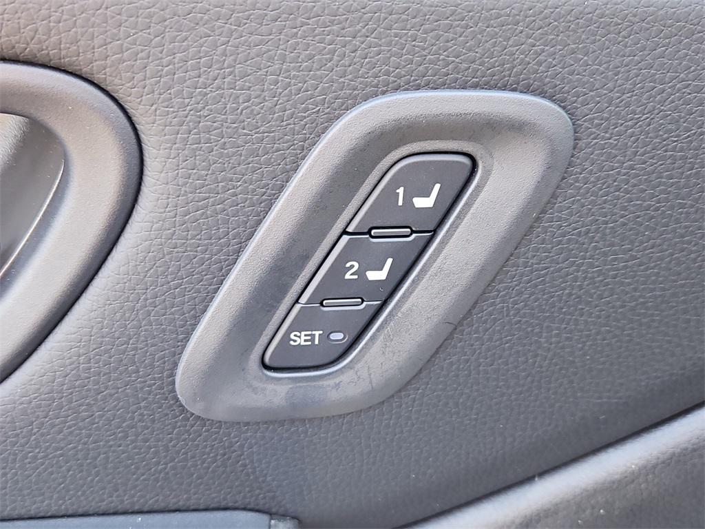 new 2025 Honda Pilot car, priced at $51,305