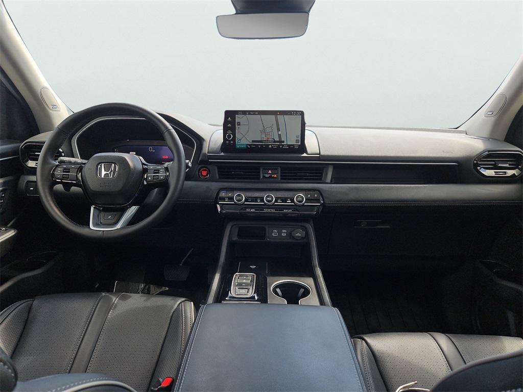 used 2025 Honda Pilot car, priced at $49,987
