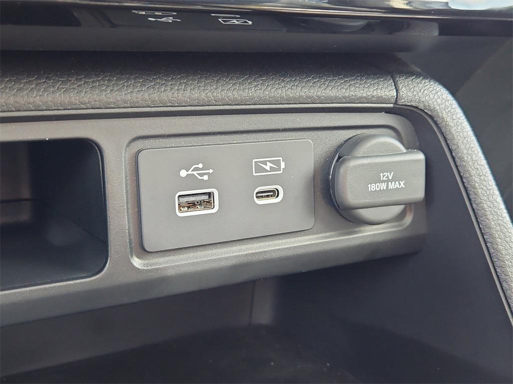 used 2025 Honda Pilot car, priced at $49,987