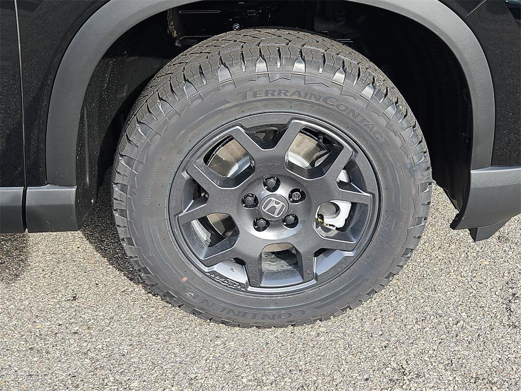 new 2025 Honda Pilot car, priced at $51,375