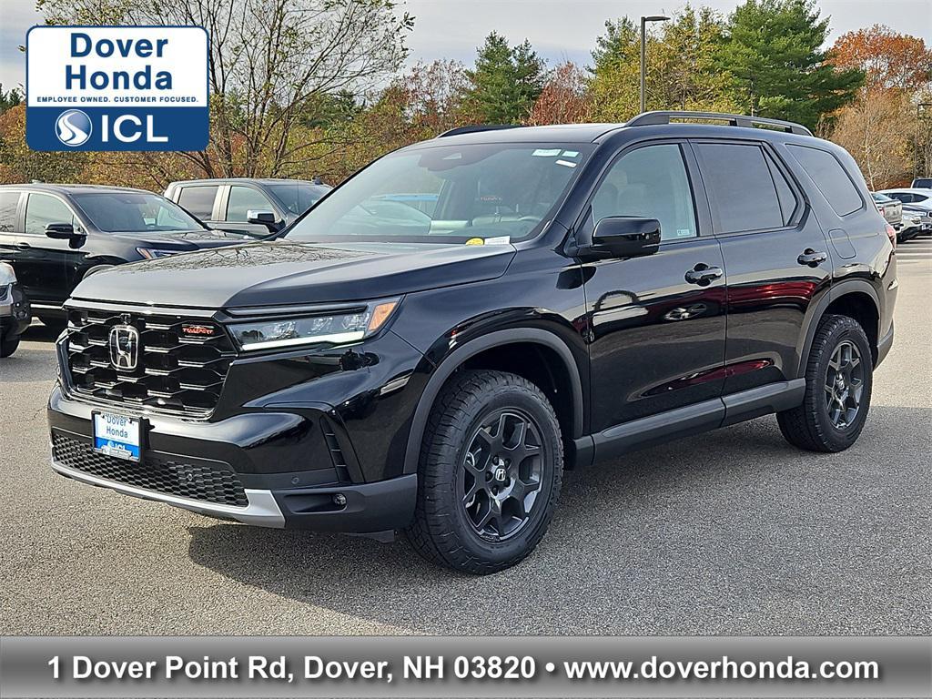 new 2025 Honda Pilot car, priced at $51,375