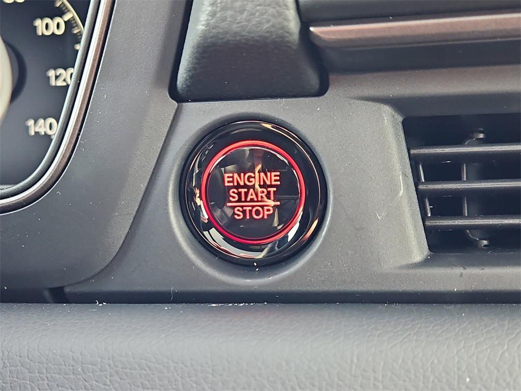 new 2025 Honda Pilot car, priced at $51,375